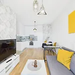 Ostrobramska 73c Superapart - Blisko Promenady I Kina Warsaw